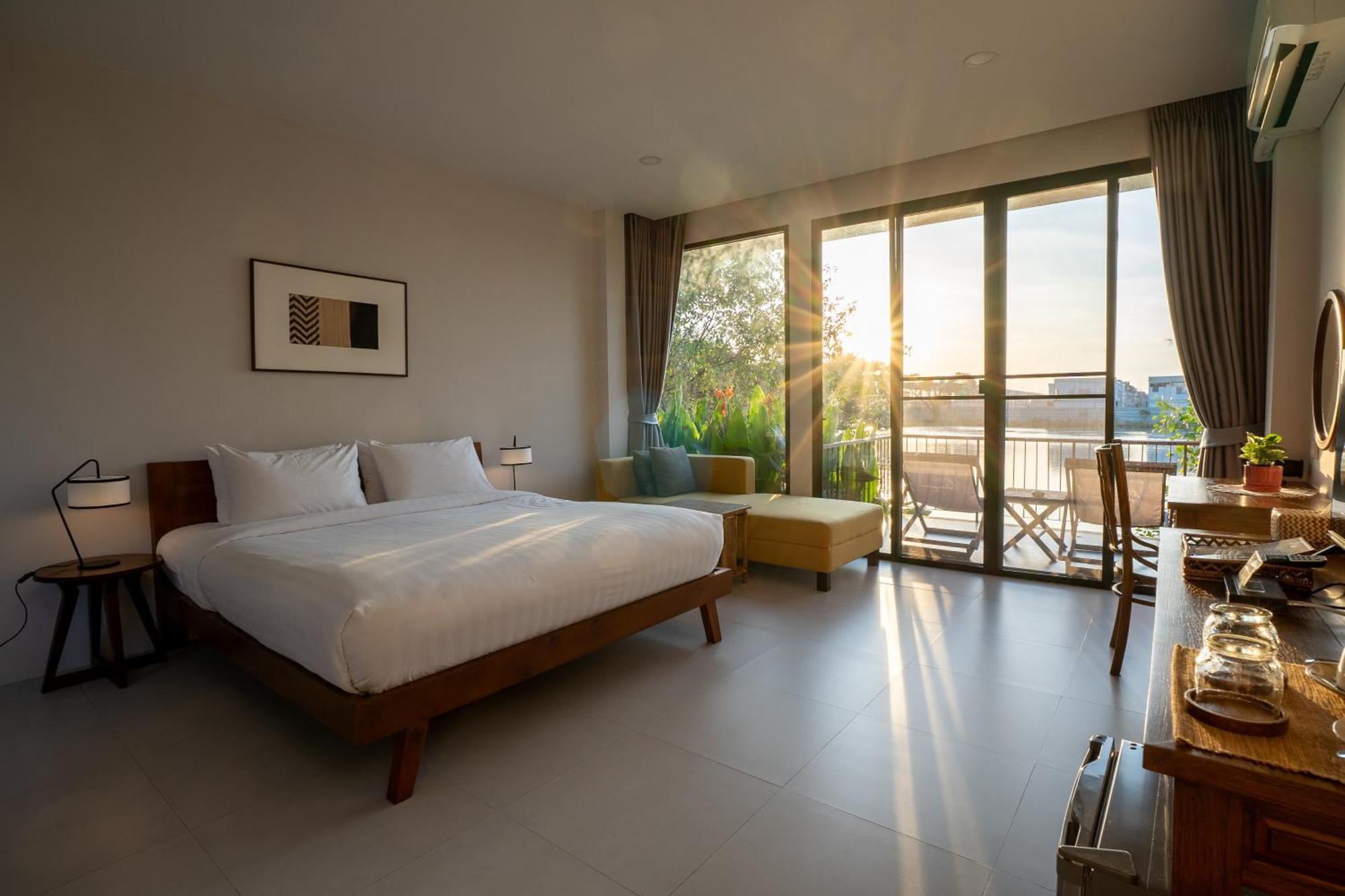 Ploen Pirom Hotel Bangkok Bagian luar foto
