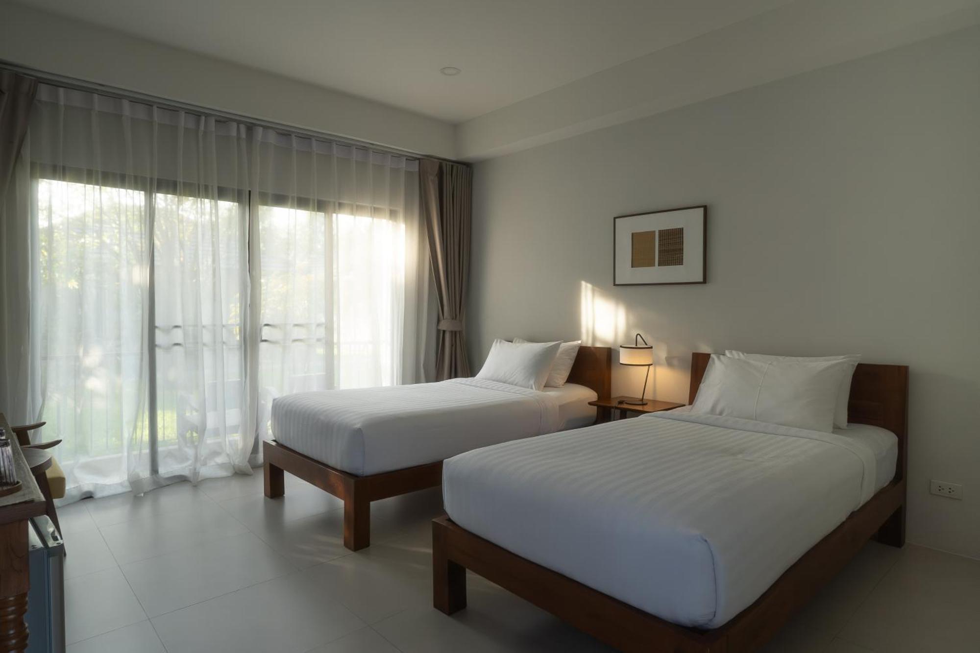 Ploen Pirom Hotel Bangkok Bagian luar foto