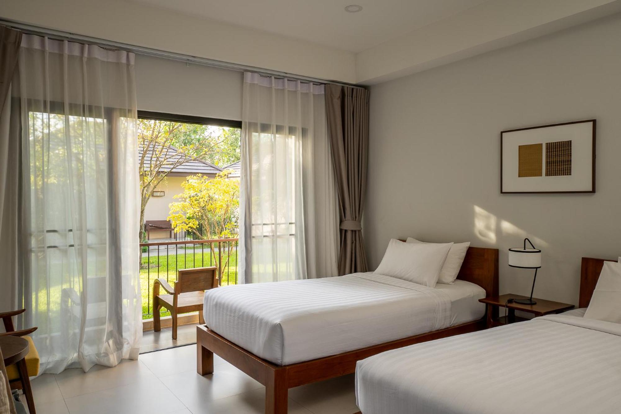 Ploen Pirom Hotel Bangkok Bagian luar foto