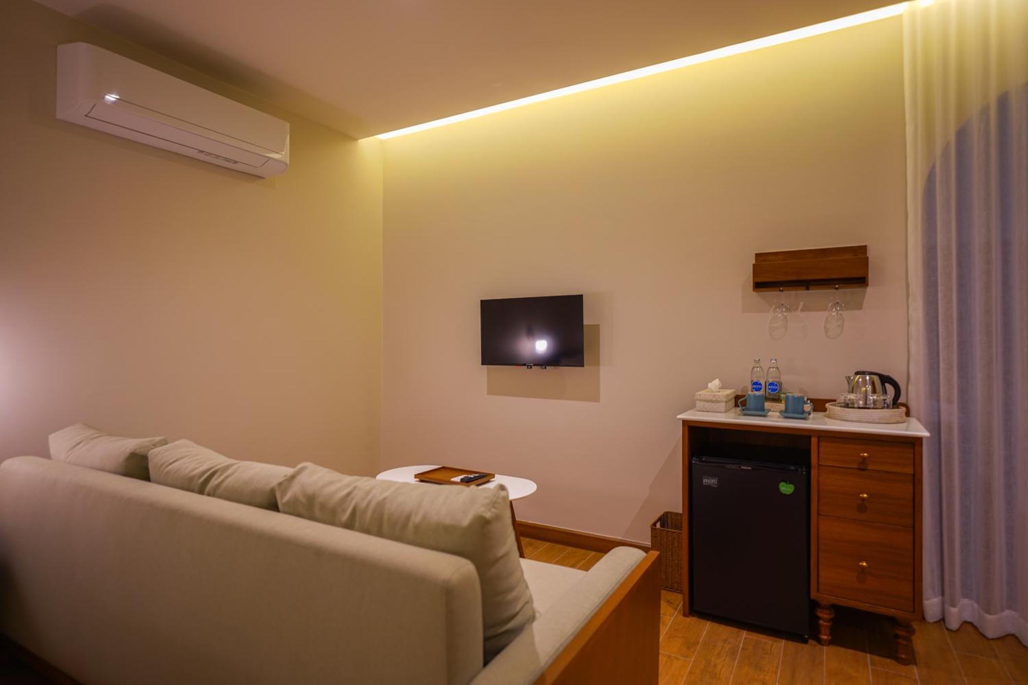 Ploen Pirom Hotel Bangkok Bagian luar foto
